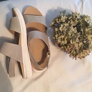 Brand New Dr. Scholl’s Wanderlust Sandals